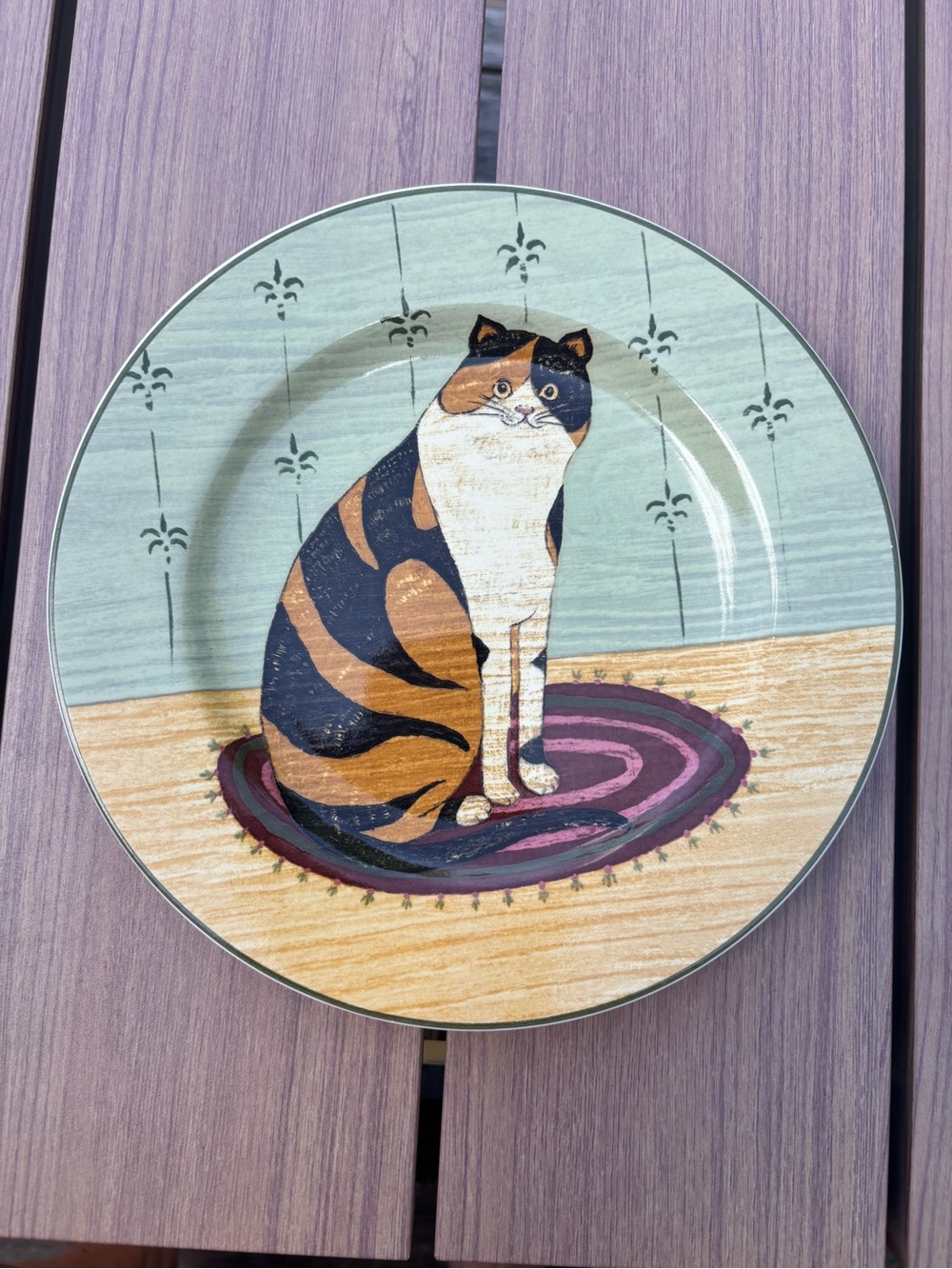 Warren Kimble dessert Cat Plate - Calico Cat Design in Green and Brown